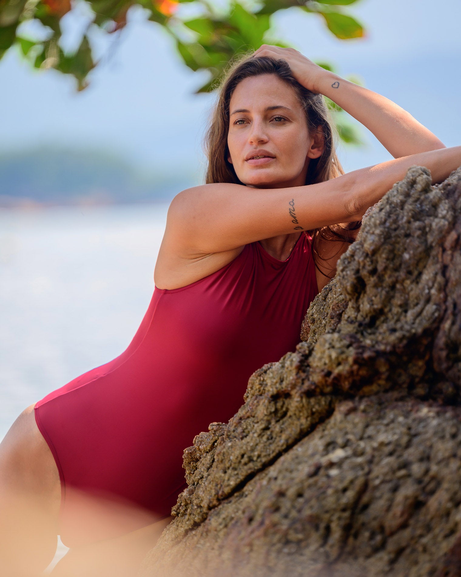 Maiô sem manga GAYA para esportes no mar e lazer na piscina