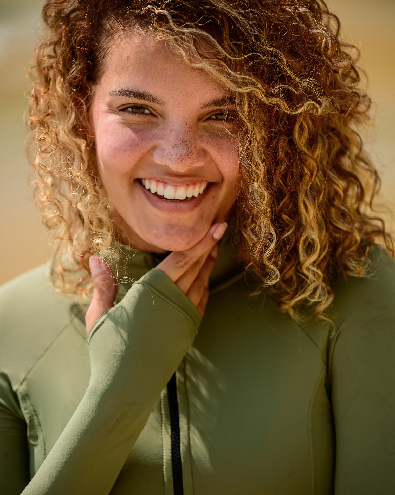 Camiseta manga longa com zíper tipo jaqueta com proteção UV