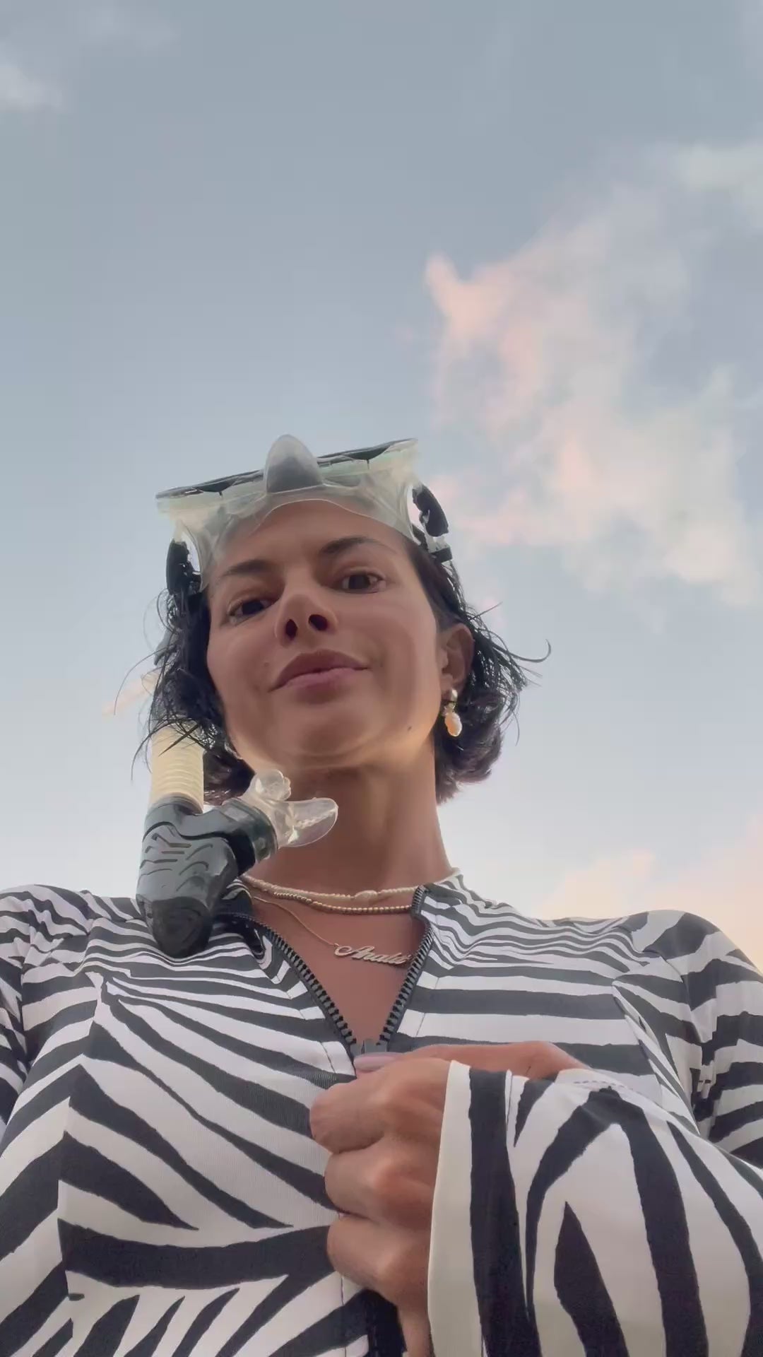 Maio Manga Longa Gaya Zebra para esportes aquáticos, beach wear, kite surf, natacao, SUP, paddleboard, stand up paddle, wakeboard, wind surf, remo, canoa havaiana, vaa, roupa feminina de praia, roupa de praia, maio, wet suit, lycra para surfe, protecao UV